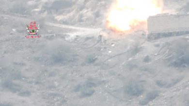 صورة مدفعية العمالقة تدمر طقمين ودبابة وسلاح 23 ومصرع عشرات الحوثيين في مريس