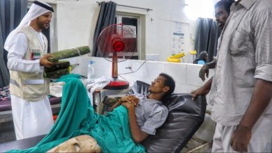 صورة وفد «الهلال» يتفقد مرضى المستشفيات في عدن