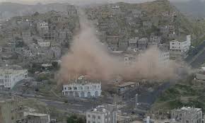 صورة المليشيات الحوثية تقصف أحياء سكنية في تعز