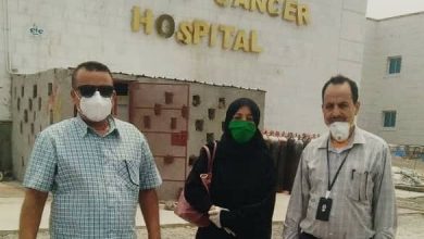 صورة فريق من الانتقالي يتفقد سير العمل في مركز الحجر الصحي بمستشفى الأمل