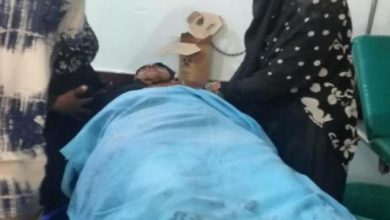 صورة الضالع.. مليشيا الحوثي تستهدف منازل السكان في حجر وتصيب سيدة