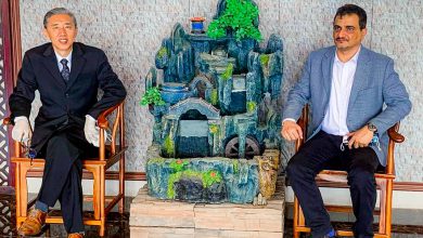 صورة محافظ عدن يناقش مع السفير الصيني أوجه التعاون المشترك والاستفادة من التجربة الصينية في الجوانب التنموية