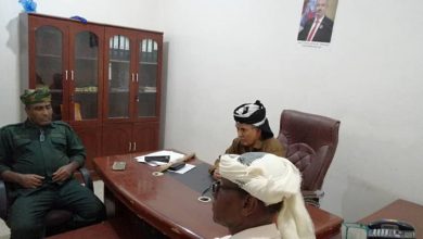 صورة رئيس انتقالي أبين يناقش مع القائم بأعمال مدير الأمن الأوضاع الأمنية في المحافظة