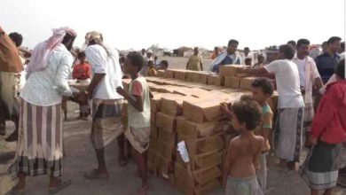 صورة الإمارات تقدم مساعدات إغاثية للأسر المتضررة من السيول في الساحل الغربي بالحديدة