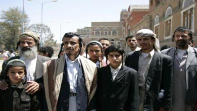 صورة الحوثي يطالب يهود اليمن بمغادرة البلاد