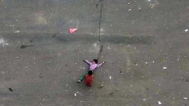 صورة العرب اللندنية: طفلة الماء شاهدة على جرائم مليشيا الحوثي