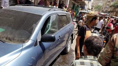 صورة تعز.. إصابة أربعة مواطنين بانفجار قنبلة بمنطقة الأجينات