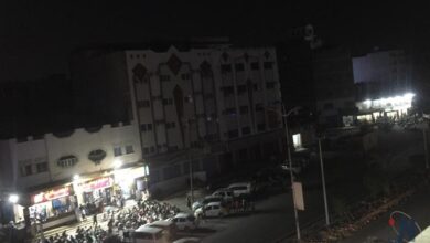 صورة تجاوزت 10 ساعات .. مصدر يكشف أسباب انقطاع التيار #الكهربائي في العاصمة #عدن