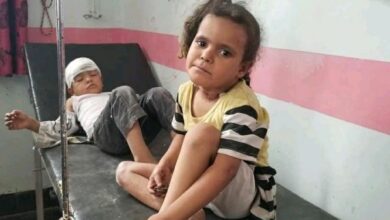صورة #تعز.. مقتل أم وإصابة 2 من أطفالها بقصف حوثي استهداف منزلها بحي الضبوعة