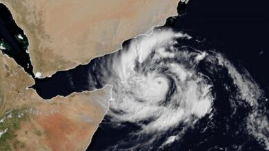 صورة الإعصار “جاتي” يواصل تحركه صوب خليج عدن وتحذيرات من أمطار غزيرة