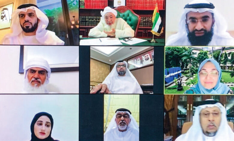 «الإمارات للإفتاء» يؤيد «كبار العلماء» السعودية ويصنّف «الإخوان» تنظيماً إرهابياً