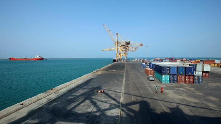 بن عديو يعلن إنشاء ميناء بحري في المحافظة