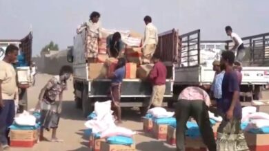 صورة توزيع 1200 حقيبة نظافة في مخيمات النازحين بمديرية #الخوخة