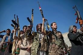 صورة عقب هجومها الإرهابي على مطار عدن.. دعوات لإدراج مليشيا الحوثي على قوائم الإرهاب