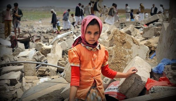 فساد الشرعية وصلف الحوثي يقودان إلى أزمة إنسانية واقتصادية غير مسبوقة