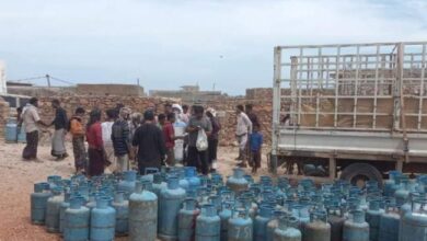 صورة للتخفيف من معاناة المواطنين .. خليفة الإنسانية تواصل توزيع اسطوانات الغاز المنزلي في سقطرى