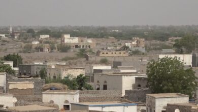 صورة مليشيا الحوثي تستهدف الأحياء السكنية في حي الجروبة بالتحيتا