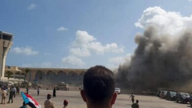 صورة الهجوم الإرهابي على مطار عدن .. جريمة حرب مكتملة الأركان لملاحقة الحوثي دولياً