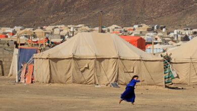 صورة مليشيا الحوثي تجدد استهداف مخيمات النازحين في مأرب