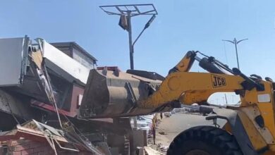 صورة #عدن.. حملة واسعة لإزالة العشوائيات ومخالفات البناء في #الشيخ_عثمان