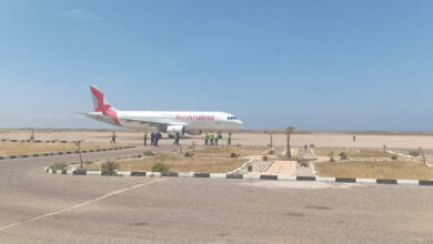 صورة مطار سقطرى يستقبل أولى الرحلات من دولة الإمارات