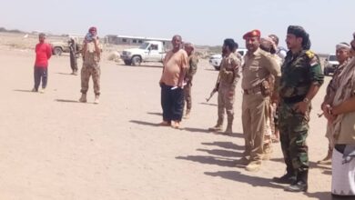صورة رئيس عمليات الدعم والإسناد يطلع على جهوزية قوات الحزام الأمني بمحافظة لحج