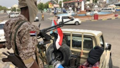 صورة الأجهزة الأمنية في العاصمة عدن تضبط مسلحين تقطعوا لمسؤول محلي وتودعهم السجن