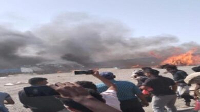 صورة تفاصيل حريق هائل اندلع في هناجر منظمات بالعاصمة #عدن