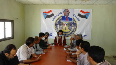 صورة تنفيذية انتقالي شبوة تناقش تداعيات انتهاكات مليشيا الإخوان في المحافظة