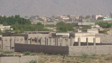 صورة مليشيات الحوثي تستهدف الأحياء السكنية في حيس والجبلية
