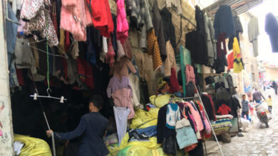 صورة تقرير| ارتفاع اسعار ملابس العيد يعكّر فرحة المواطنين في العاصمة عدن