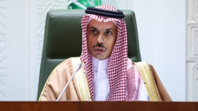 صورة وزير الخارجية السعودي يحمل مليشيا الحوثي مسؤولية تعثر مبادرة المملكة لإنهاء الحرب