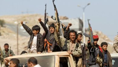 صورة أعضاء بالشيوخ الأميركي يطالبون بوقف انتهاكات مليشيا الحوثي