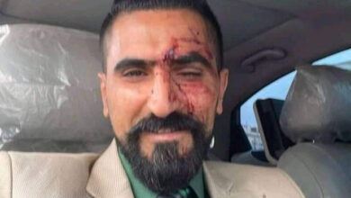 صورة تعرض محامي الشاب الأغبري لمحاولة اغتيال داخل محكمة بصنعاء