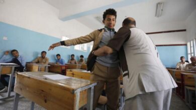 صورة اتهامات للحوثيين بتسريب امتحانات الثانوية لأتباعهم