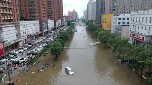 صورة 33 قتيلا حصيلة ضحايا #الفيضانات المدمرة في #الصين