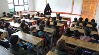 صورة الفقر والجبايات الحوثية تمنع 3 مليون تلميذ من الالتحاق بالدراسة