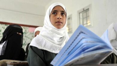 صورة الصليب الأحمر: ثلاثة ملايين طفل يمني غير قادرين على الالتحاق بالمدارس