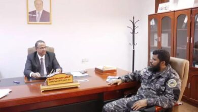 صورة وزير الشؤون الاجتماعية والعمل يلتقي قائد قوات حماية المنشآت بالعاصمة عدن