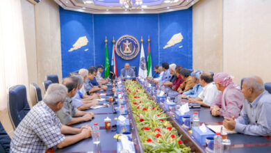 صورة الرئيس الزُبيدي يعقد اجتماعًا مع قيادة الهيئة العسكرية العليا للجيش والأمن الجنوبي