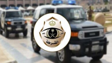 صورة بينهم يمني.. الشرطة السعودية تقبض على 3 مواطنين و4 مقيمين بتهمة السرقة