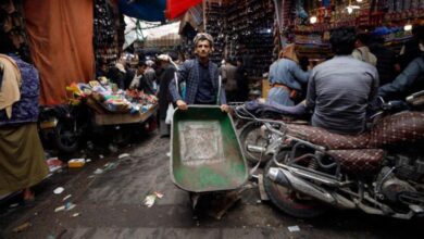 صورة مليشيا الحوثي تهدد التجار في مناطق سيطرتها بالحبس والإغلاق