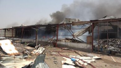 صورة قصف شرايين الحياة.. مخطط إرهابي حوثي لتجويع اليمنيين