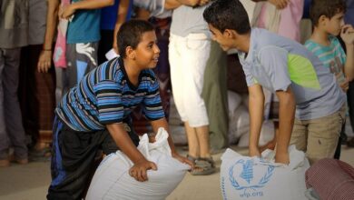 صورة “الغذاء العالمي” يعلن وقف مساعداته في مناطق التصعيد الحوثي