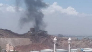 صورة عاجل| نجاة محافظ العاصمة عدن من محاولة اغتيال بسيارة مفخخة