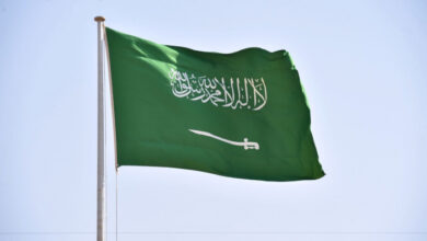 صورة الخارجية السعودية تدين التفجير الإرهابي في عدن