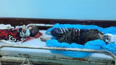 صورة 35 قتيلا وجريحا حصيلة القصف الحوثي على حي الروضة في مأرب