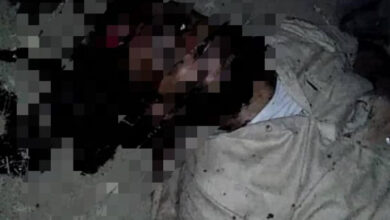 صورة مواطنون يعثرون على جثة قيادي في تنظيم القاعدة مقتولاً في لودر