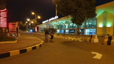 صورة تعثر الرحلات الجوية إلى مطار عدن ومصدر يوضح السبب