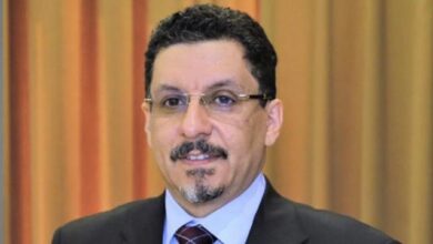 صورة وزير الخارجية بحكومة المناصفة يتهم بن عديو بافتعال معارك جانبية خدمة للحوثيين